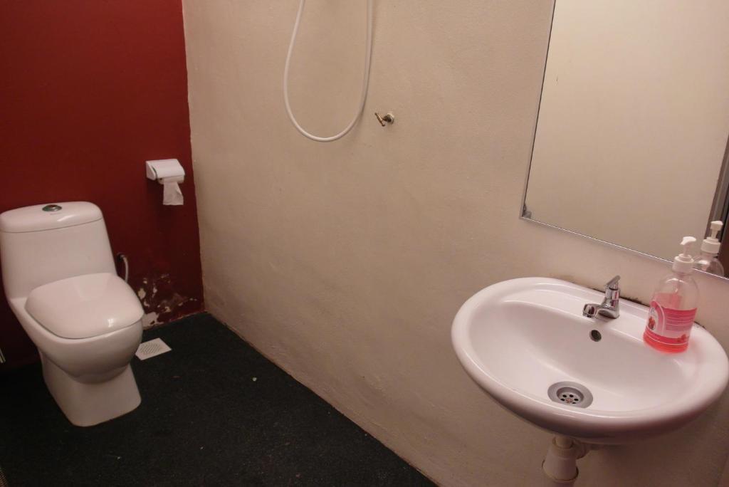 Number Eight Guesthouse Kuala Lumpur Room photo